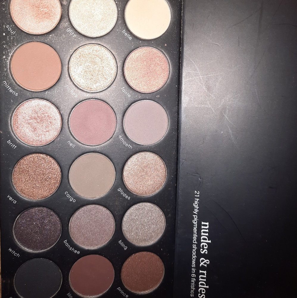 Karity nudes and rudes eyeshadow palette